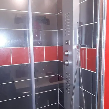 Spacieux Atypique 115m2 Avec Jardin Pontaumur